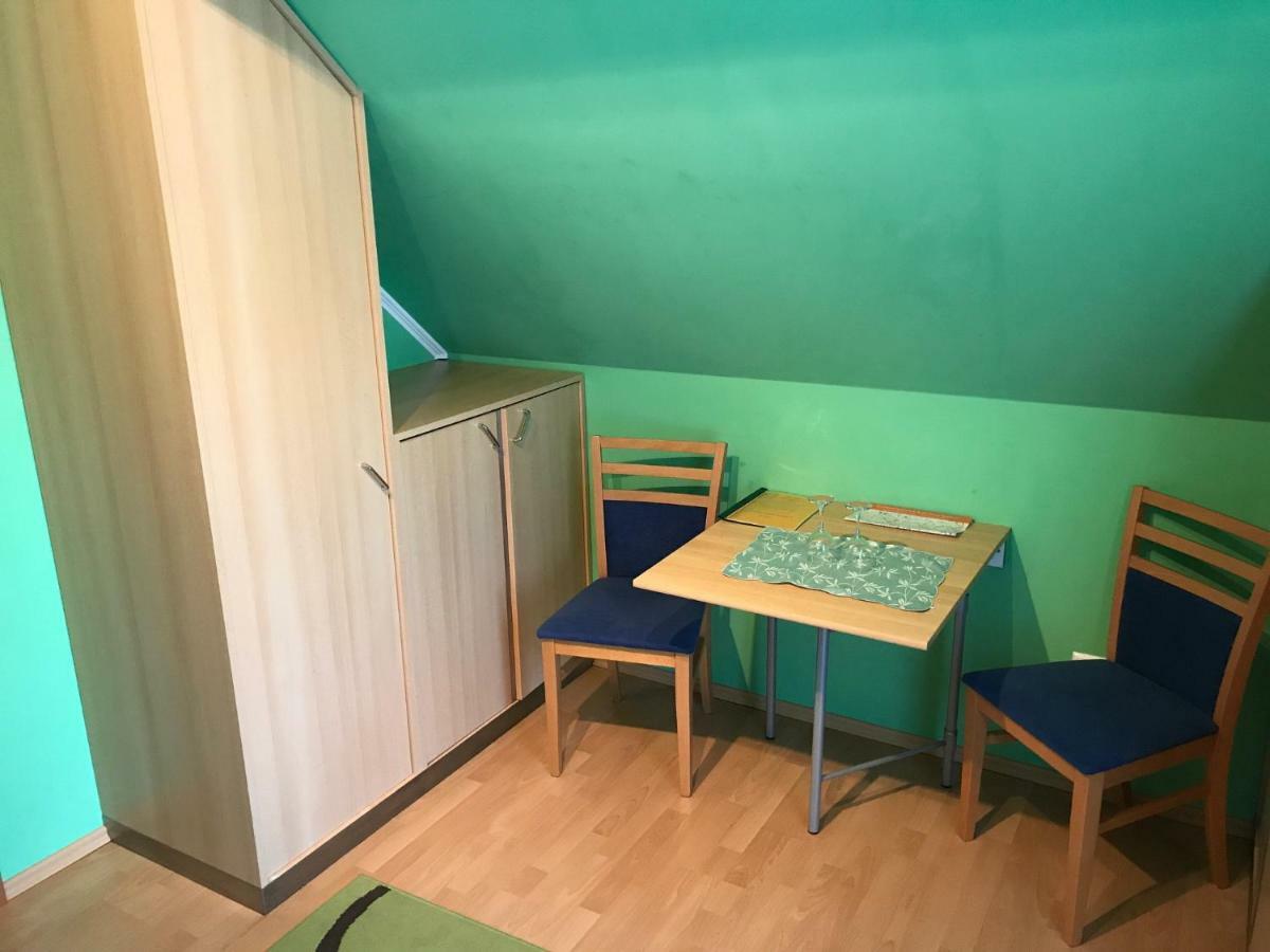 Gaestehaus Lindenhof Jennersdorf Bagian luar foto